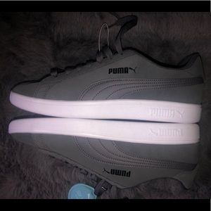COPY - Grey pumas (Suede)